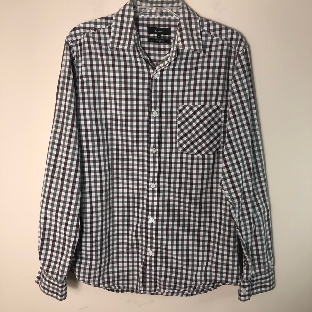 Bossini Contemporary Fit Men’s Button Down Shirt with tabs for rolling sleeve.
